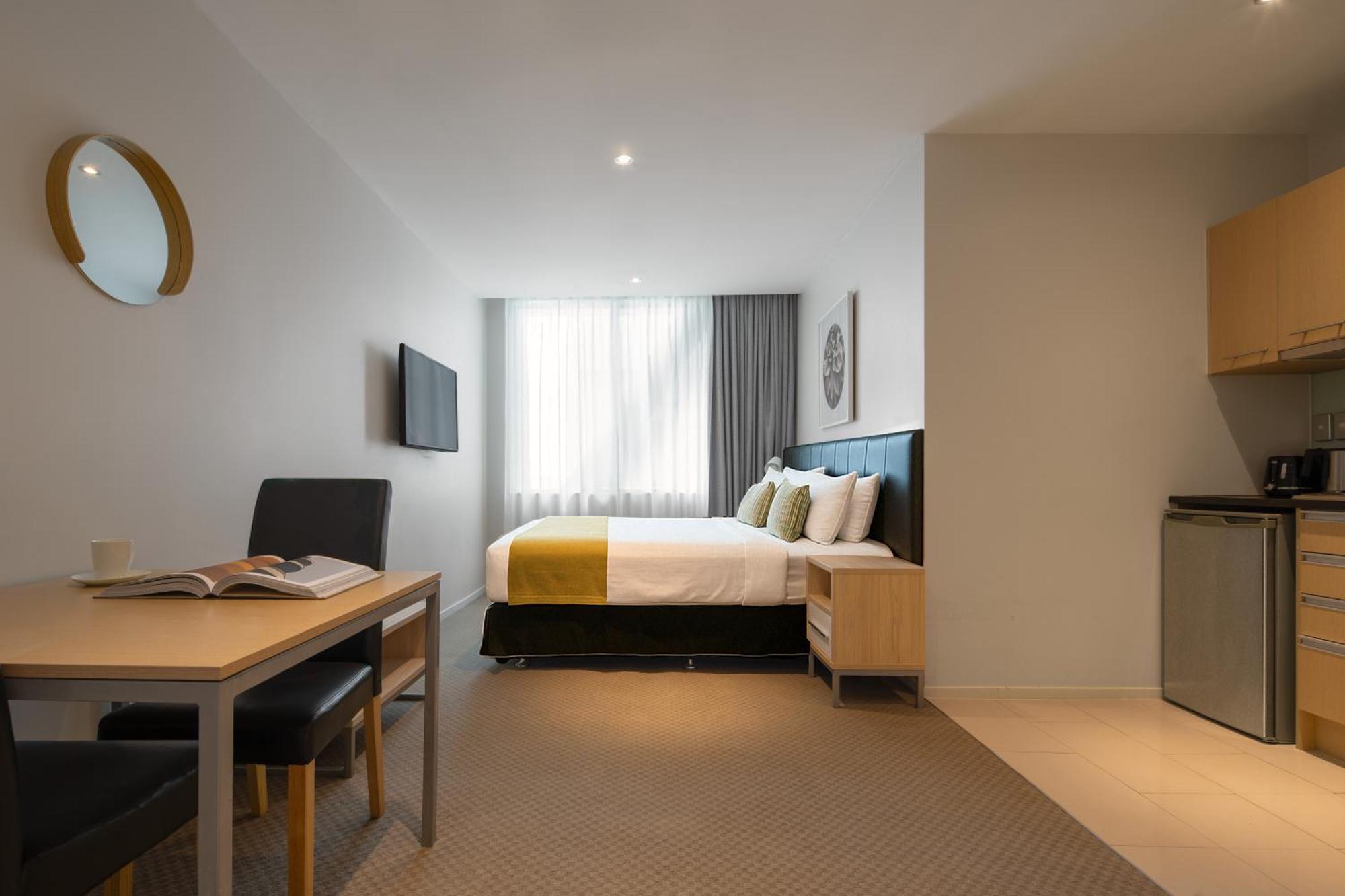 Quest On Hobson Serviced Apartments Оукланд Екстериор снимка