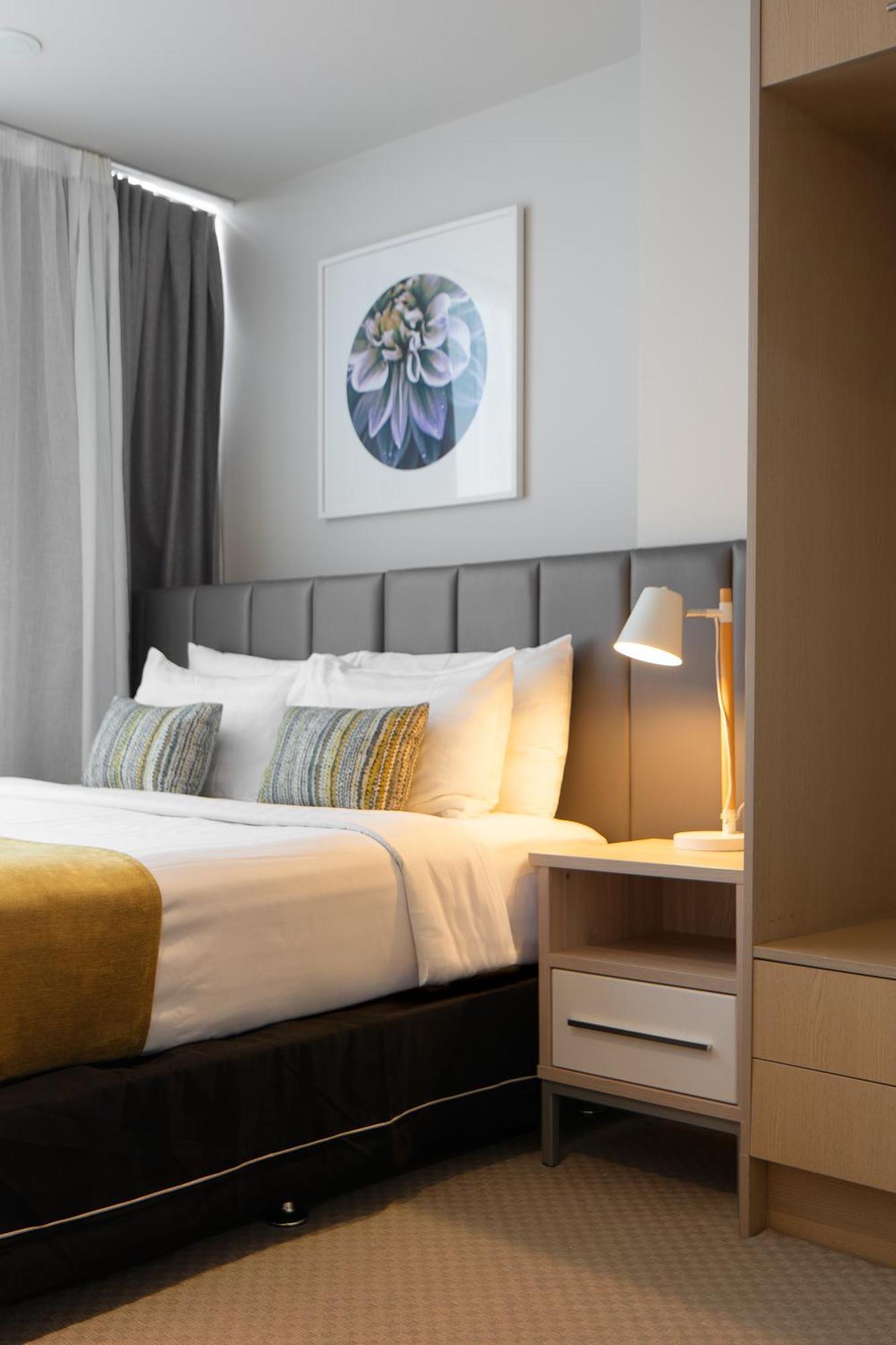 Quest On Hobson Serviced Apartments Оукланд Екстериор снимка